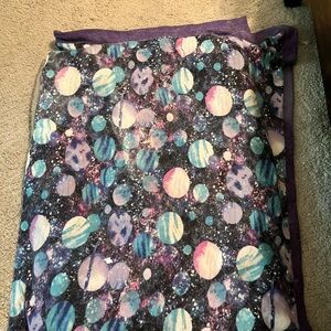 Cool planet like blanket
